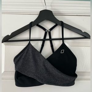 Lorna Jane twisted sports bra
